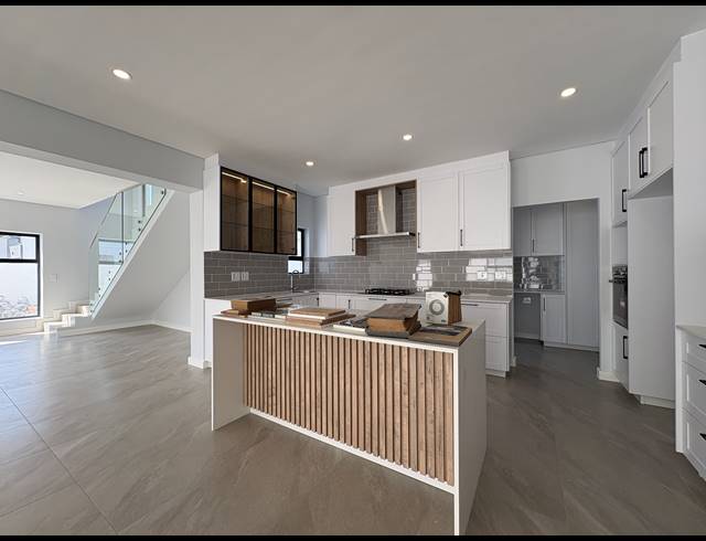 5 BEDROOM HOUSE FOR SALE IN SANDOWN